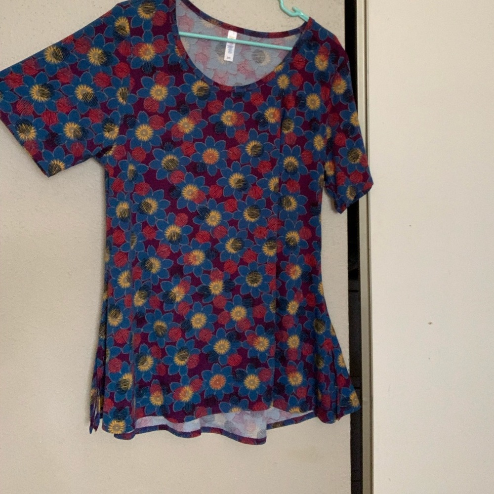 LuLaRoe PERFECT T. Gently worn! 2XL